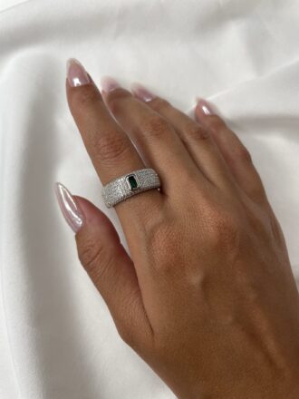 שיבוץ אבן ירוקה טבעת כסף